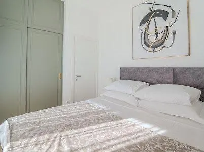 Point Apartman *